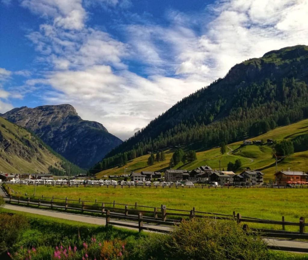 Panoramica livigno estate