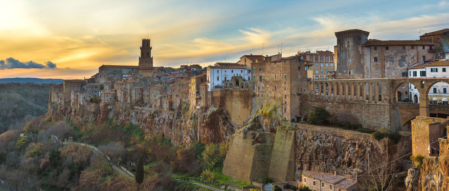 Borghi-della-Toscana-Pitigliano