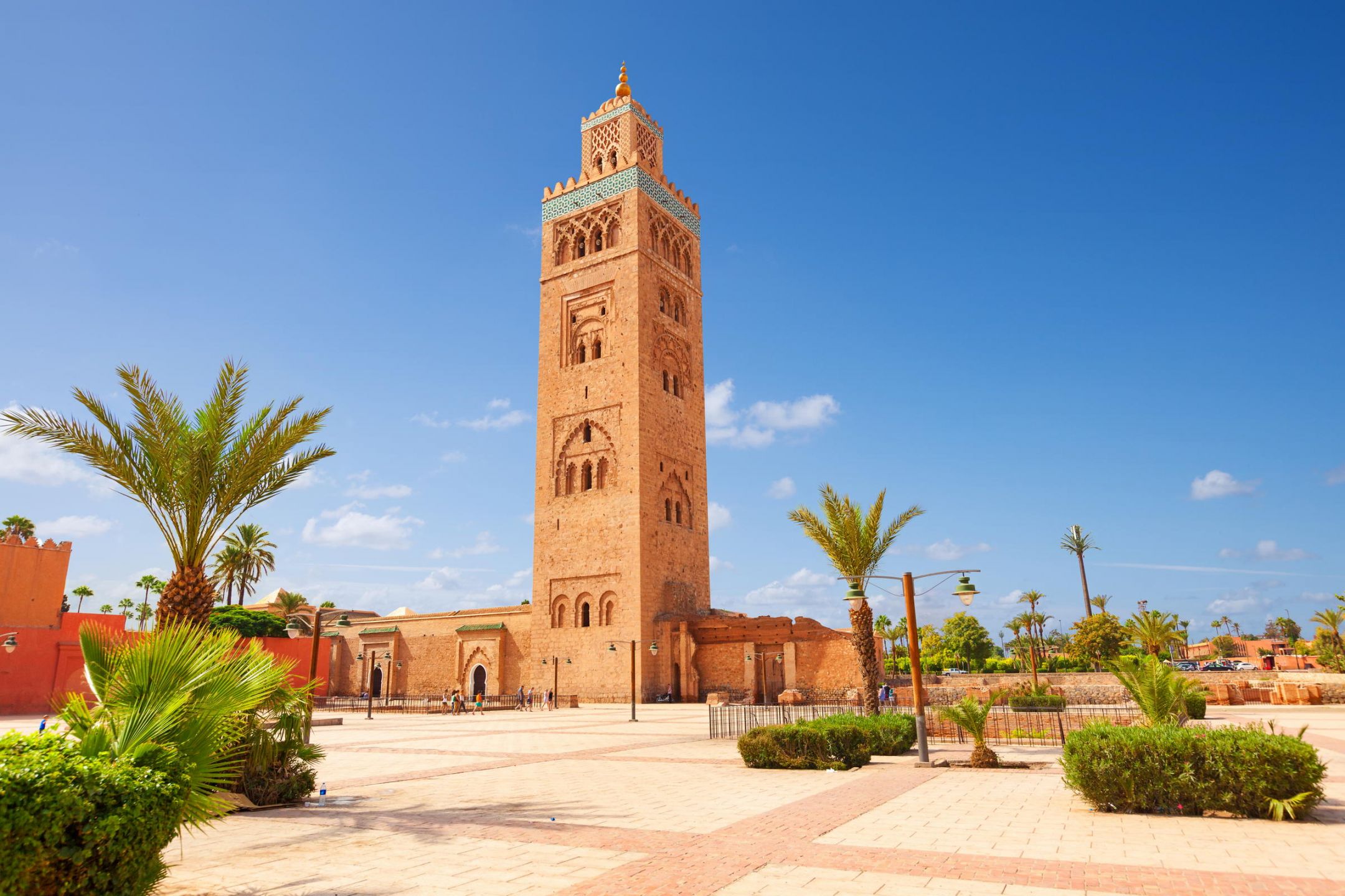 Vicoli e edifici color ocra del centro storico di Marrakech in Marocco