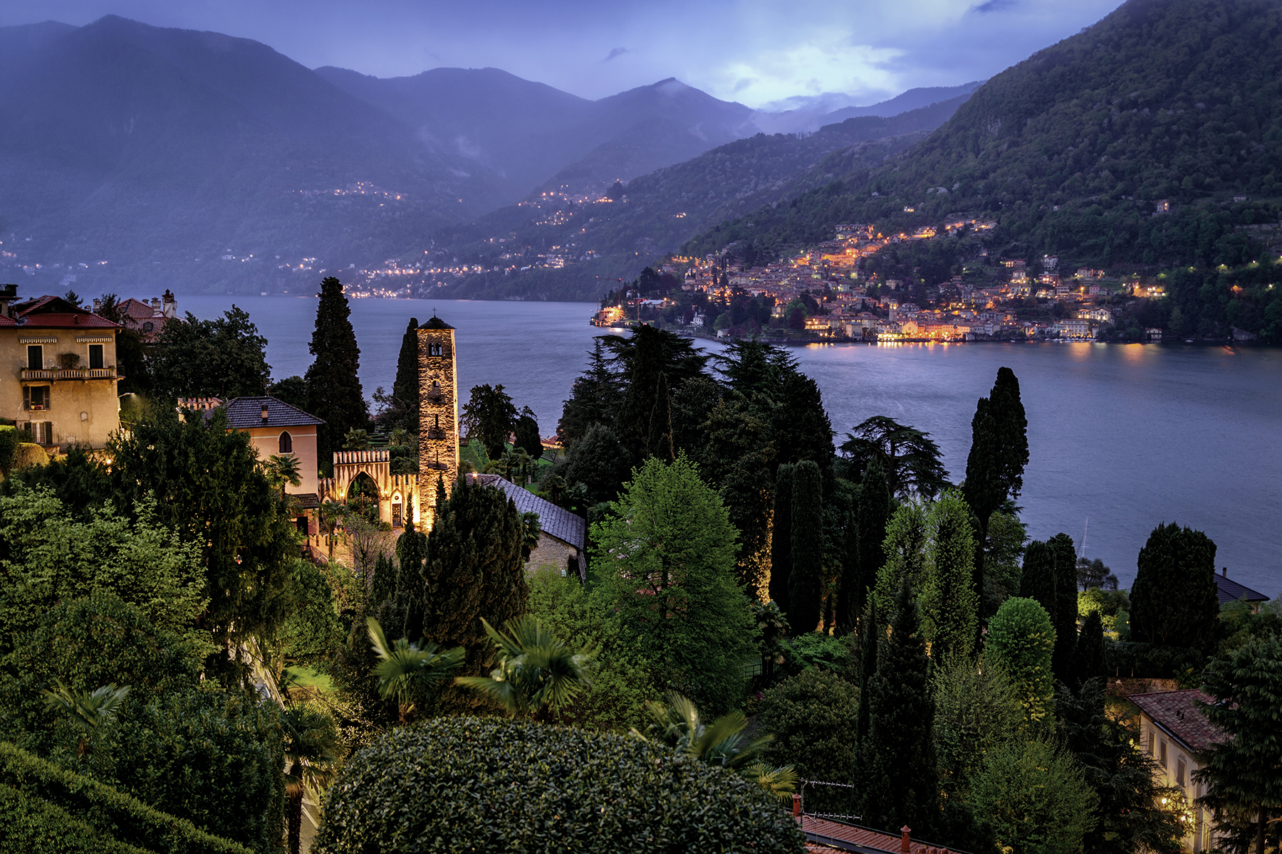 La villa settecentesca dell'Hotel Passalacqua affacciata sul Lago di Como