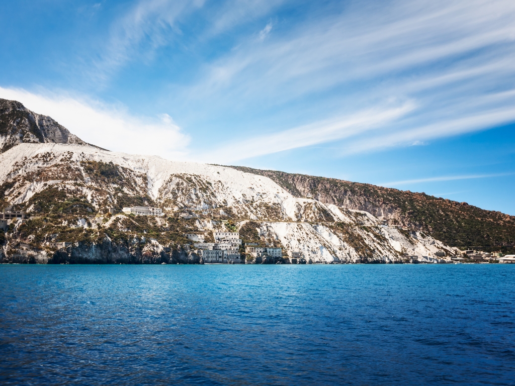 maestosa-vista-dell'isola-di-salina